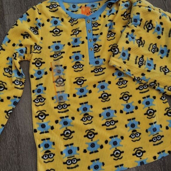 Despicable Me Yellow and Blue Minion Pajama Set Medium 8-10 - Picture 2 of 4